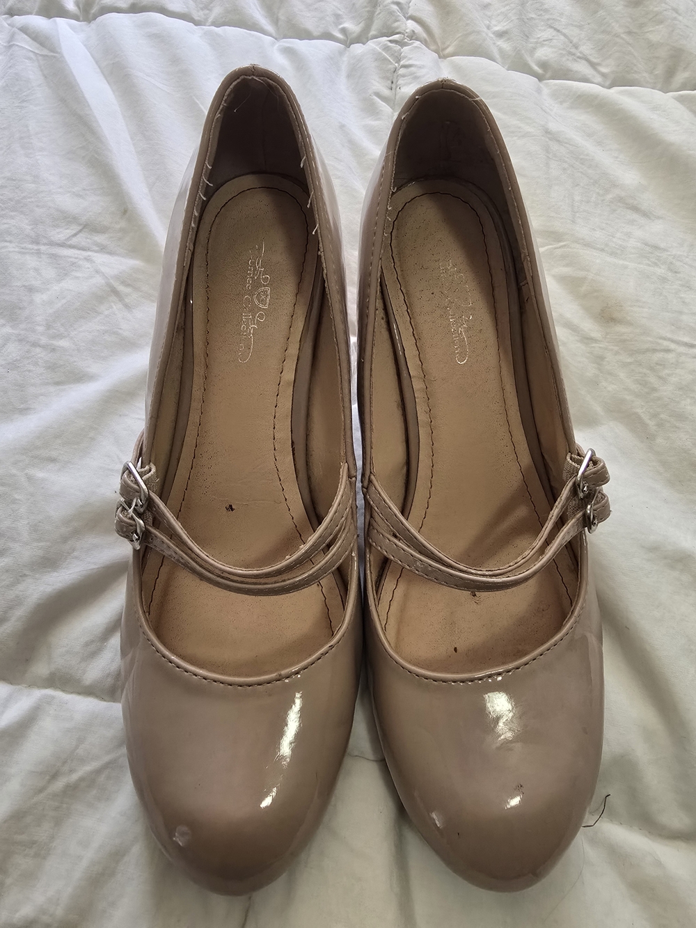 Journee Collection "Windy" Mary Jane Pumps - Size 8.5